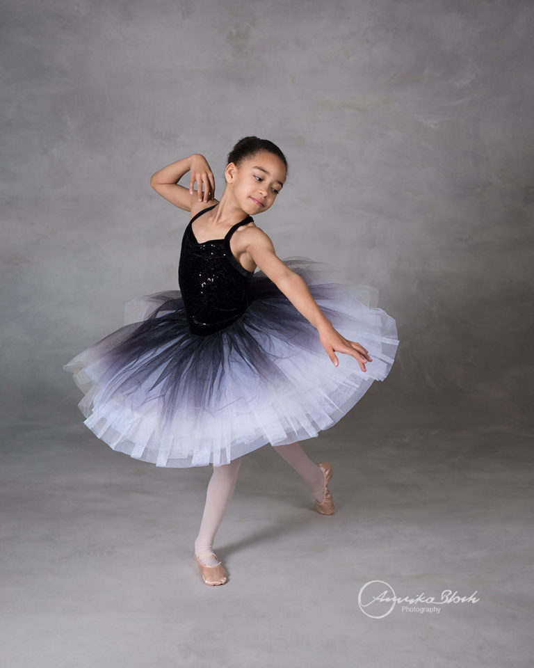 Ballet Photography Session, Dance studio portrait in London, Maida Vale, Annika Bloch Photography