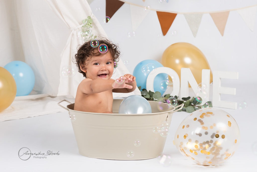 Cake Smash Session in West London, Maida Vale, Annika Bloch Photography