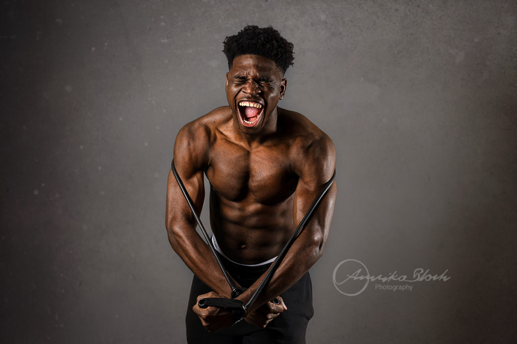 Muscular man, fitness photo session in West London, Annika Bloch Photography