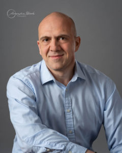 Relaxed male headshot, Annika Bloch Photography